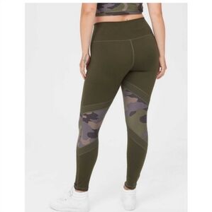 Aerie Offline The Hugger High Rise Legging Olive Green Camo Accent Womens Medium